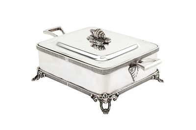 Lot 217 - A George V sterling silver butter or caviar...