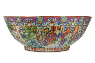 Lot 527 - A MASSIVE CHINESE FAMILLE ROSE CANTON PUNCH...