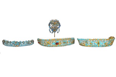 Lot 730 - FOUR CHINESE KINGFISHER JEWELLERY ACCESSORIES....