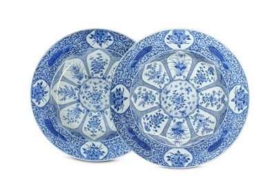 Lot 354 - A PAIR OF MASSIVE CHINESE BLUE AND WHITE...