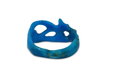 Lot 173 - AN EGYPTIAN GLAZED COMPOSITION UDJAT EYE RING...