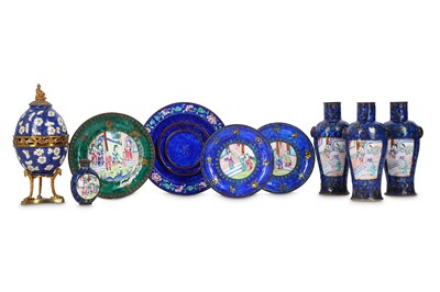 Lot 826 - A SMALL COLLECTION OF CHINESE CANTON ENAMEL...