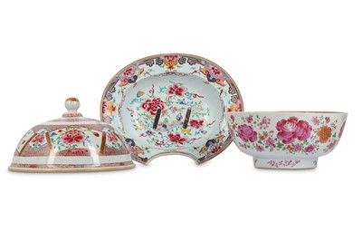 Lot 824 - THREE CHINESE FAMILLE ROSE PIECES. Qing...