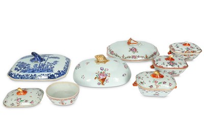 Lot 825 - A GROUP OF CHINESE FAMILLE ROSE TUREENS AND...