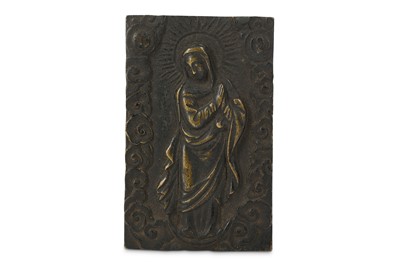 Lot 1014 - A SMALL BRONZE PLAQUE OF MADONNA. Possibly...