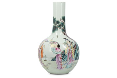 Lot 796 - A CHINESE FAMILLE ROSE FIGURATIVE VASE. Qing...