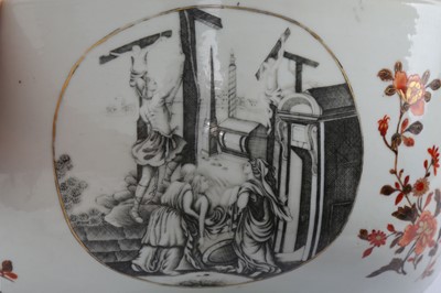 Lot 423 - A CHINESE EN GRISAILLE ‘EUROPEAN SUBJECT’...