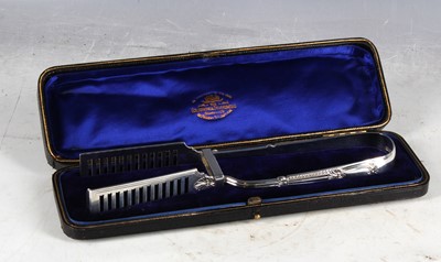 Lot 83 - A hallmarked silver set of Asparagus tongs by...