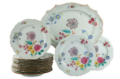 Lot 410 - A SET OF SIXTEEN CHINESE FAMILLE ROSE DISHES....