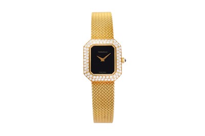 Lot 381 - JAEGER LECOULTRE. A LADIES 18K YELLOW GOLD AND...