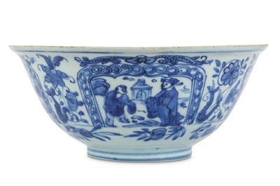 Lot 576 - A CHINESE BLUE AND WHITE KRAAK PORCELAIN BOWL....