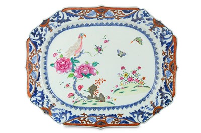 Lot 404 - A CHINESE FAMILLE ROSE 'PARROT' MEAT DISH....