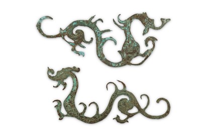 Lot 116 - A PAIR OF CHINESE BRONZE 'DRAGON' FITTINGS....