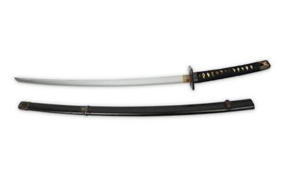 Lot 991 - A SHORT KATANA. The koto blade of sori,...