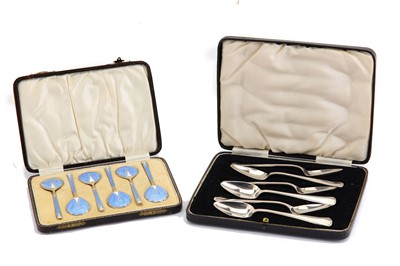 Lot 200 - A cased set of six George V sterling silver...