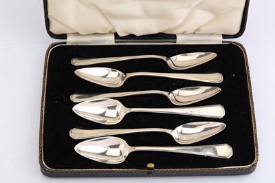 Lot 200 - A cased set of six George V sterling silver...