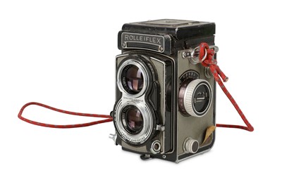 Lot 123 - Rolleiflex T TLR Camera Serial No: 2131761 ...