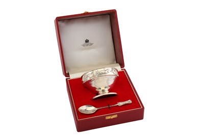 Lot 205 - A cased Elizabeth II sterling silver...