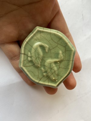 Lot 572 - A CHINESE CELADON-GLAZED 'DUCK' COSMETIC BOX AND COVER