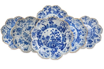Lot 491 - A NEAR SET OF SIX CHINESE BLUE AND WHITE...