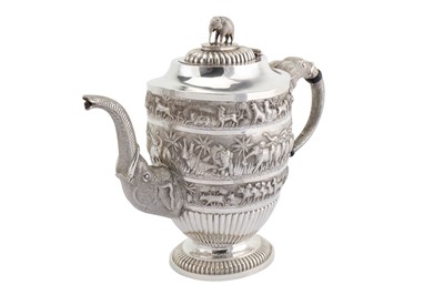 Lot 70 - An early 20th century Anglo – Indian Raj unmarked silver coffee pot, probably Calcutta or Bombay circa 1910