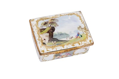 Lot 39 - A mid to late 18th century enamel snuff box,...