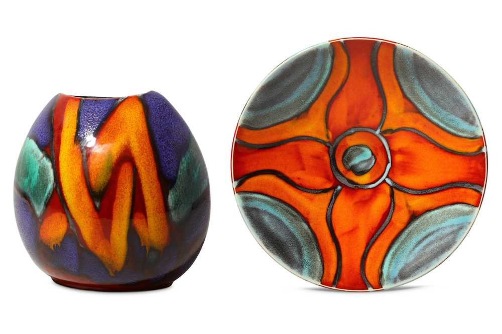 Lot 107 - POOLE POTTERY: Delphis range, a contemporary...