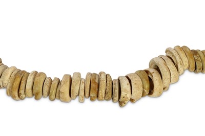 Lot 4 - AN EGYPTIAN PREDYNASTIC SHELL BEAD NECKLACE ...