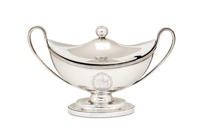 Lot 296 - A George III sterling silver sauce tureen,...