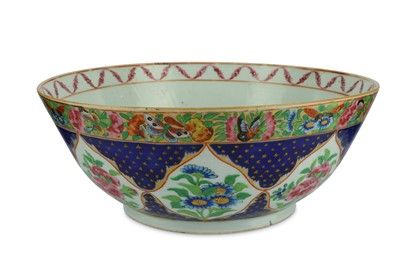 Lot 206 - A CHINESE 'FAMILLE ROSE' PORCELAIN BOWL MADE FOR THE IRANIAN EXPORT MARKET