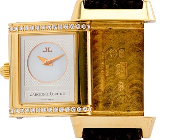 Lot 392 - JAEGER LECOULTRE. A LADIES 18K YELLOW GOLD AND...