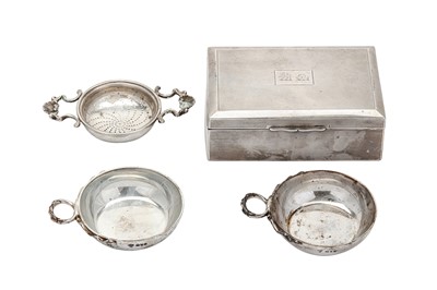 Lot 77 - A mixed group of sterling silver comprising a...