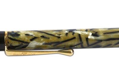 Lot 415 - A Mont Blanc Writers edition, Oscar Wilde...