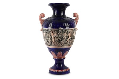 Lot 836 - A LARGE ITALIAN MAJOLICA TWIN HANDLED VASE