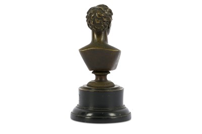 Lot 18 - AN EARLY VICTORIAN BRONZE BUST OF LORD BYRON...