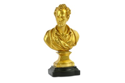 Lot 78 - A GILT BRONZE BUST OF LORD BYRON IN GREEK...