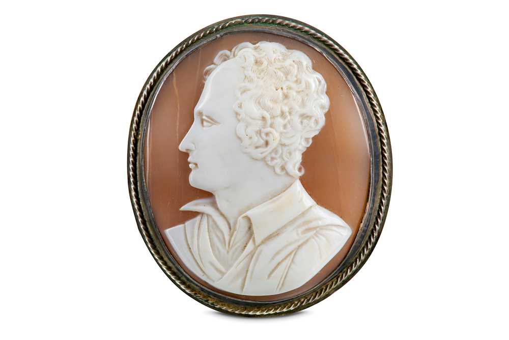 Lot 42 - A SILVER MOUNTED CARVED SHELL CAMEO BROOCH...