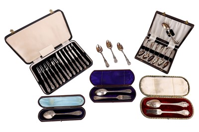 Lot 96 - A mixed group of cased sets - including a...