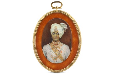 Lot 314 - λTHREE INDIAN IVORY MINIATURES WITH MALE PORTRAITS