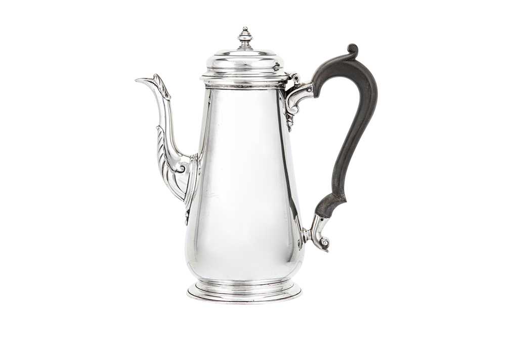 Lot 470 - A heavy Edwardian sterling silver coffee pot, London 1902 by Joseph Vander