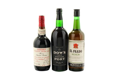 Lot 424 - 4 Mixed Bottles - 2 Ports and 2 Sherries 1...