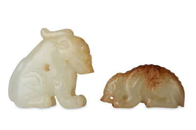 Lot 289 - TWO CHINESE JADE ANIMAL CARVINGS. Qing Dynasty....