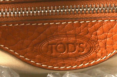 Lot 470 - Tod's Tan Leather Miky Nomade Shoulder Bag