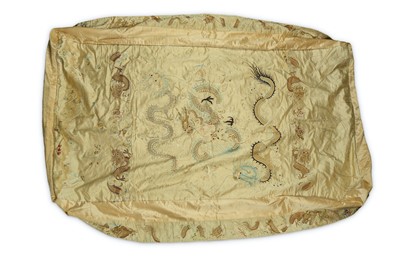 Lot 143 - A CHINESE EMBROIDERED 'DRAGON' SILK BEDSPREAD.