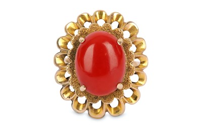 Lot 142 - A coral ring, the oval cabochon coral,...