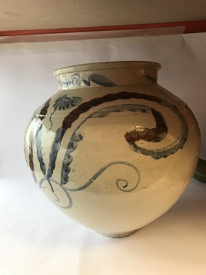 Lot 1003 - A LARGE KOREAN BLUE AND WHITE 'FLOWER' JAR.