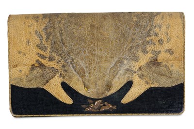 Lot 24 - A 1930'S JAPANESE PURSE FORMED FROM A CANE...
