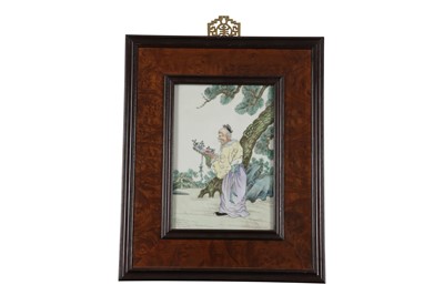 Lot 437 - A CHINESE FAMILLE ROSE PLAQUE.