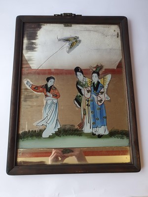 Lot 425 - A CHINESE REVERSE GLASS PAINTING