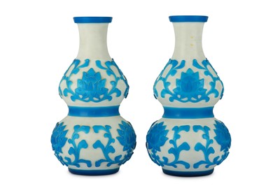 Lot 105 - A PAIR OF CHINESE PEKING GLASS TURQUOISE...